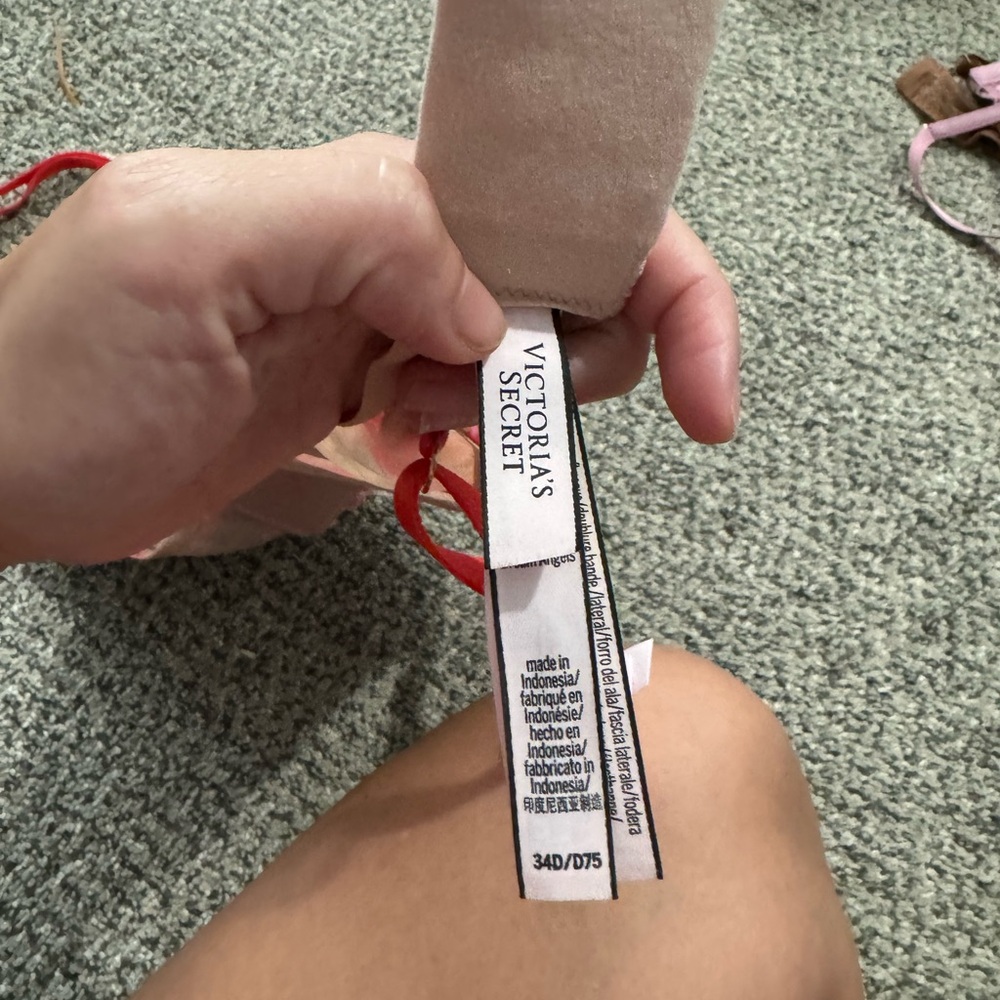 like new push up 34D - Picture 4 of 5